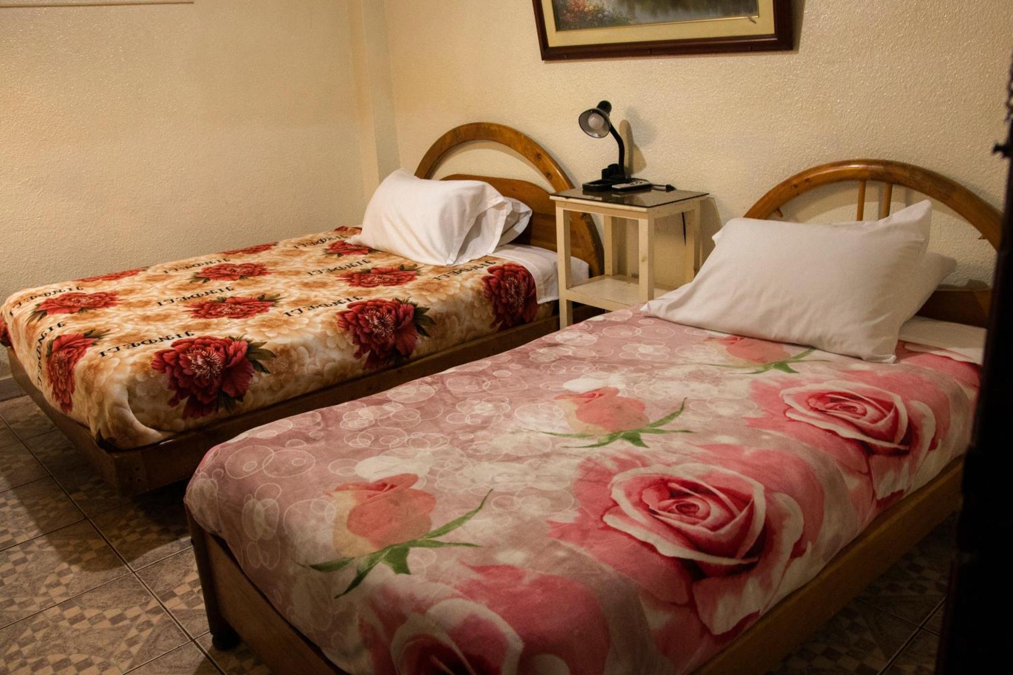 Hostal Carlos Luis Quito Exterior foto